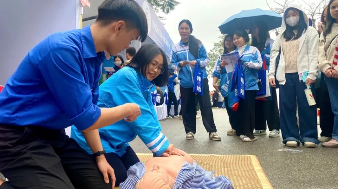 Quy định về đồng phục gây sốt cho nữ sinh Trường đại học Y Hà Nội Quy định về đồng phục gây sốt cho nữ sinh Trường đại học Y Hà Nội