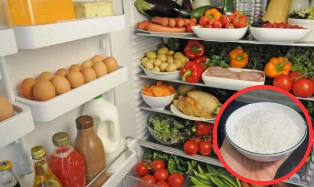 Đặt một bát muối vào tủ lạnh: Mẹo nhỏ nhưng hiệu quả khiến tôi tiếc vì 30 năm mới biết Đặt một bát muối vào tủ lạnh: Mẹo nhỏ nhưng hiệu quả khiến tôi tiếc vì 30 năm mới biết