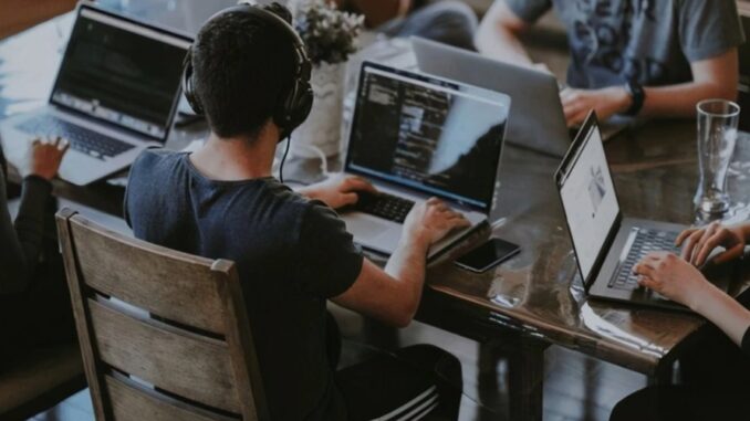 Những ngành nghề nào đang có thu nhập cao nhất hiện nay Những ngành nghề nào đang có thu nhập cao nhất hiện nay