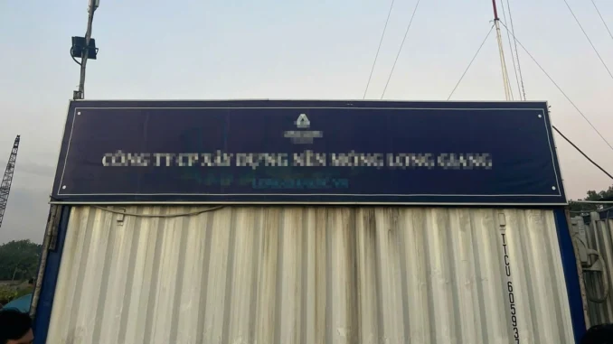 Ống bê tông rơi vào đầu khiến một cán bộ kỹ thuật tử vong Ống bê tông rơi vào đầu khiến một cán bộ kỹ thuật tử vong
