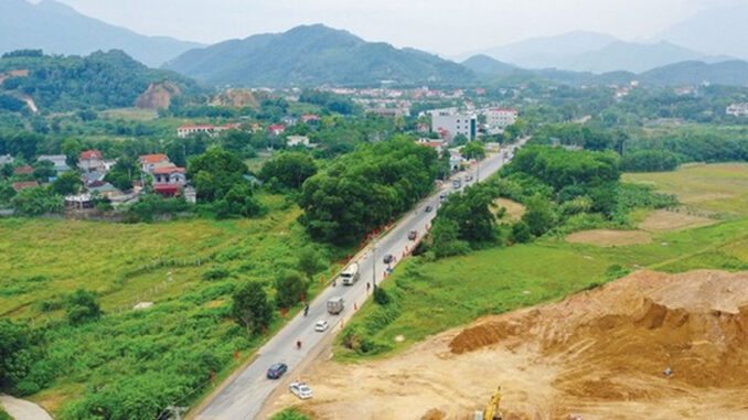 Đầu tháng 7, sẽ khởi công nâng cấp tuyến đường nối Hà Nội với tỉnh đặt nhà máy thủy điện từng lớn nhất Đông Nam Á thành cao tốc 6 làn xe Đầu tháng 7, sẽ khởi công nâng cấp tuyến đường nối Hà Nội với tỉnh đặt nhà máy thủy điện từng lớn nhất Đông Nam Á thành cao tốc 6 làn xe