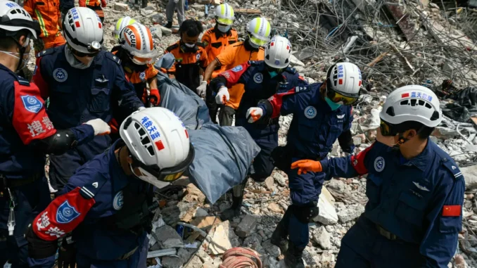 Myanmar: Lò hỏa táng quá tải, số người chết do động đất tăng lên gần 3.000 Myanmar: Lò hỏa táng quá tải, số người chết do động đất tăng lên gần 3.000