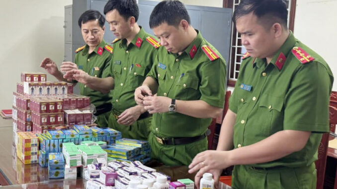 Đường dây sản xuất thuốc tân dược giả thu lợi bất chính gần 200 tỷ đồng Đường dây sản xuất thuốc tân dược giả thu lợi bất chính gần 200 tỷ đồng