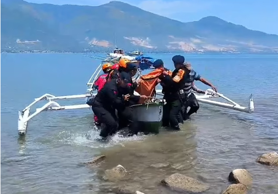 Người đi bơi bị cá sấu ă:n th:ị:t trên bãi biển