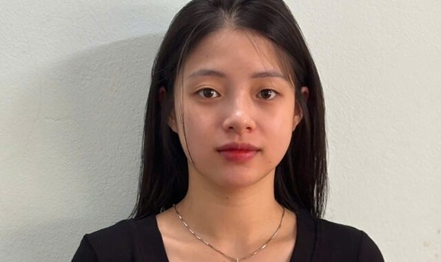 Bạn gái kém 11 tuổi của Bùi Đình Khánh gây sốt vì nhan sắc hot girl, CĐM phát hiện loạt chi tiết lạ Bạn gái kém 11 tuổi của Bùi Đình Khánh gây sốt vì nhan sắc hot girl, CĐM phát hiện loạt chi tiết lạ