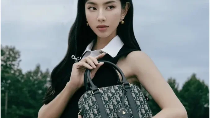 Pha 'quay xe' bất ngờ của Dior với Thùy Tiên, nàng hậu sắp 'comeback'? Pha 'quay xe' bất ngờ của Dior với Thùy Tiên, nàng hậu sắp 'comeback'?