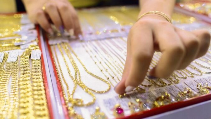 Giá vàng sáng nay 2/4: Chưa bao giờ bà con vui đến thế Giá vàng sáng nay 2/4: Chưa bao giờ bà con vui đến thế