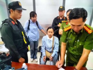 Bắt khẩn cấp 1 phụ nữ xưng luật sư vào trụ sở công an yêu cầu thả người