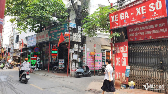 Nam thanh niên nghi ‘ngáo đá’ chém nhiều người nhập viện Nam thanh niên nghi ‘ngáo đá’ chém nhiều người nhập viện