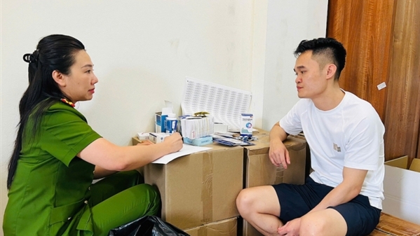 Công an TP Hà Nội triệt phá ổ nhóm sản xuất 100 tấn thực phẩm chức năng giả