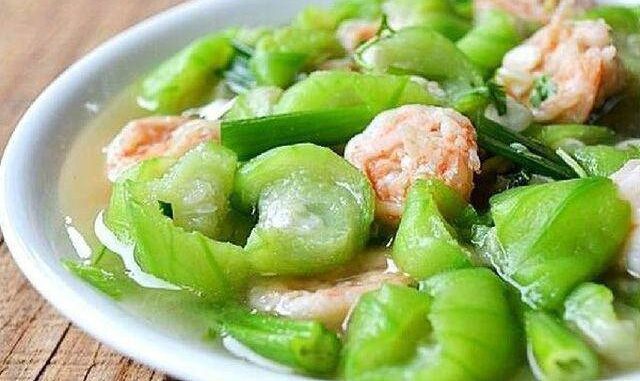 Mướp cực tốt cho sức khoẻ nhưng không nên ăn cùng 3 loại thực phẩm này
