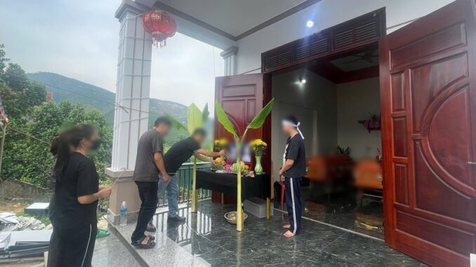 Vụ chồng giết vợ rồi tự tử bằng súng ở Hạ Long: Hàng xóm tiết lộ thông tin bất ngờ Vụ chồng giết vợ rồi tự tử bằng súng ở Hạ Long: Hàng xóm tiết lộ thông tin bất ngờ