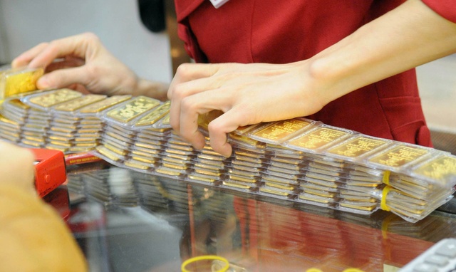 Giá vàng ngay lúc này: Trời ơi xin lỗi bà con