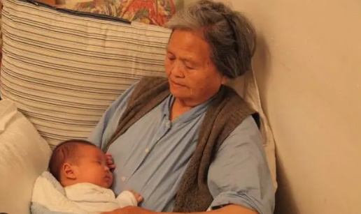 10 năm chăm cháu nội không lấy 1 đồng công, lúc cháu lớn khôn tôi phải xách giỏ về quê trong nước mắt 10 năm chăm cháu nội không lấy 1 đồng công, lúc cháu lớn khôn tôi phải xách giỏ về quê trong nước mắt