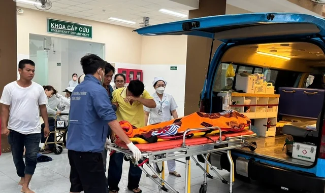 Công nhân tử vong khi leo từ tầng cao xuống để trú mưa Công nhân tử vong khi leo từ tầng cao xuống để trú mưa