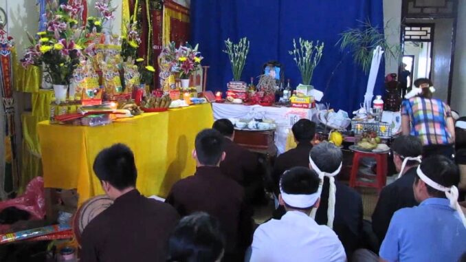 Sau 49 ngày của vợ, tôi lên dọn dẹp phòng ngủ thì chết điếng khi thấy tờ giấy nhỏ em để lại trong ngăn kéo, cầm lên đọc mà toàn thân run rẩy Sau 49 ngày của vợ, tôi lên dọn dẹp phòng ngủ thì chết điếng khi thấy tờ giấy nhỏ em để lại trong ngăn kéo, cầm lên đọc mà toàn thân run rẩy